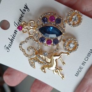 Brooche